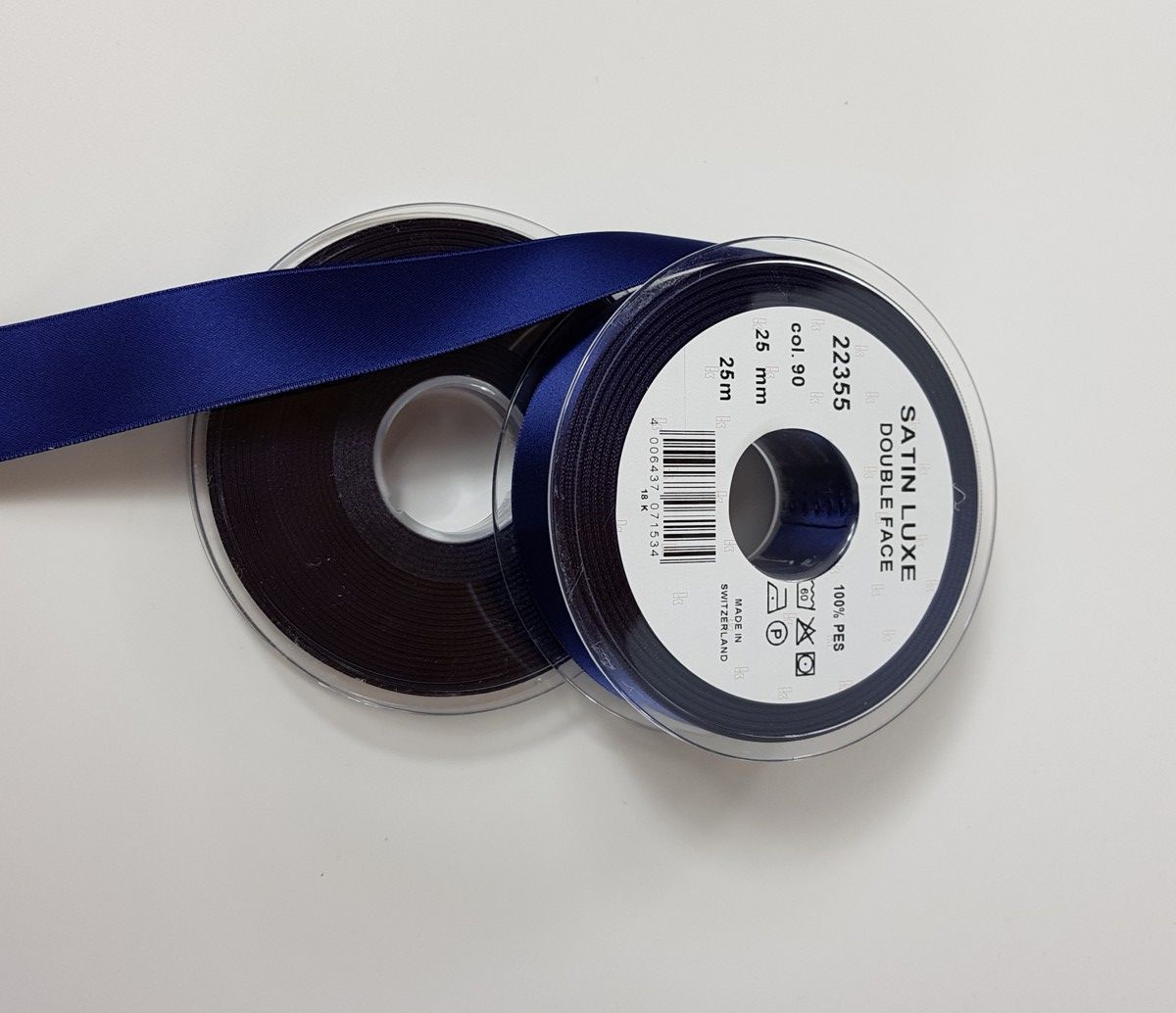 Satin ribbon Double Face; col. 090 navy 100 % PES Satin ribbon Double Face; col. 090 navy 100 % PES