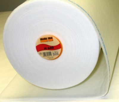 Volumenvlies H640, weiß, 0,9 x 30m 100% PES, 131 g/m² Volumenvlies H640, weiß, 0,9 x 30m 100% PES, 131 g/m²