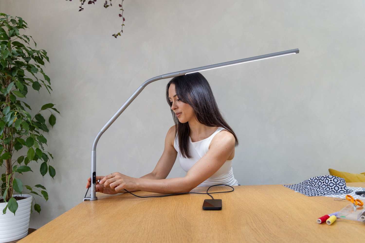 The Daylight Company-Daylight Slimline 4, LED Tischleuchte 13,6 W_15-E35209_