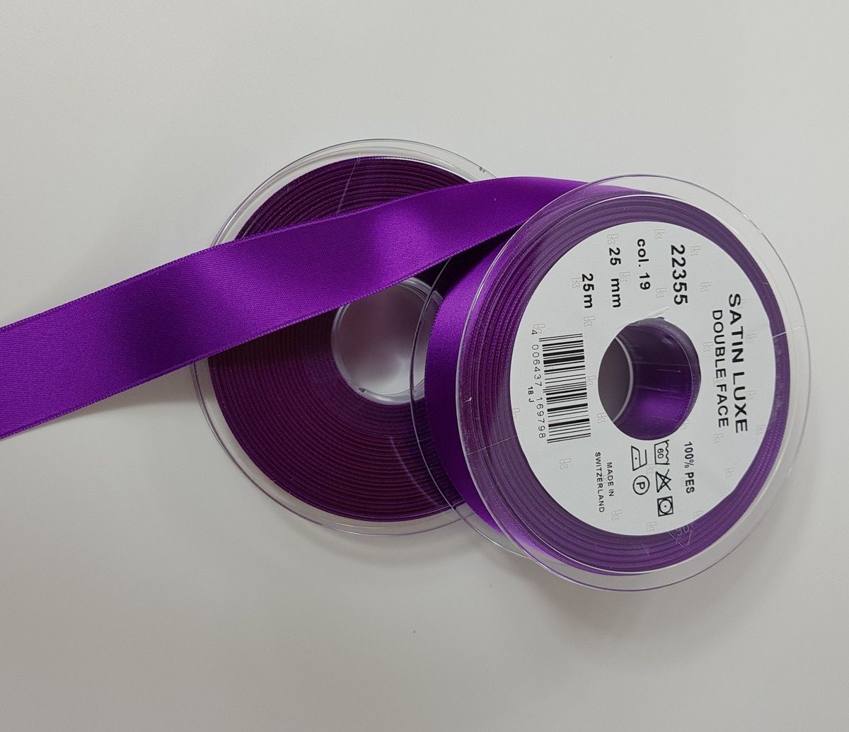 Satin ribbon Double Face; col. 019 purple 100 % PES Satin ribbon Double Face; col. 019 purple 100 % PES