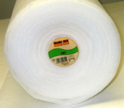 Batting 281 white 1,5 x 25m 100%PES, 1,64 x 27,3yd Batting 281 white 1,5 x 25m 100%PES, 1,64 x 27,3yd